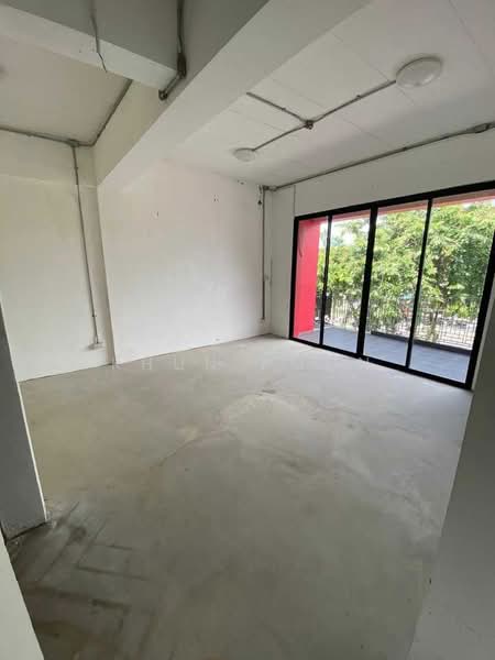 For Lease | 4-Storey Commercial Building on Main Road, Prime Location – Chula Soi , Bangkok (SPSSR31, Bangkok, ถ.พระราม 4,1, Wang Mai, Pathum Wan, Bangkok, , 230 sqm, Shophouse For Rent, by Khun Poon, 500432070 - DDproperty.com