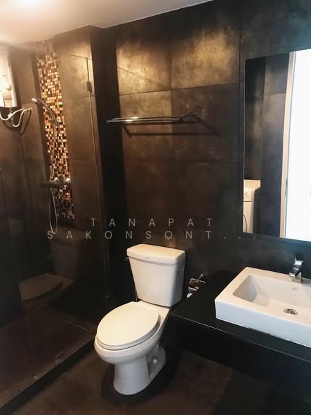 Voque Sukhumvit 16, Bangkok, Soi Sukhumvit 16, Khlong Toei, Bangkok, 1 Bedroom, 50 sqm, Condo For Rent, by Tanapat Sakonsontised, 500432079 - DDproperty.com