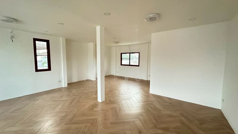 2-Story Detached House, Soi Lat Phrao 87 Yeak 16, Bangkok, , Lat Phrao, Bangkok, 3 Bedrooms, 700 sqm, Single Detached House For Sale, by Connex Property, 500432081 - DDproperty.com