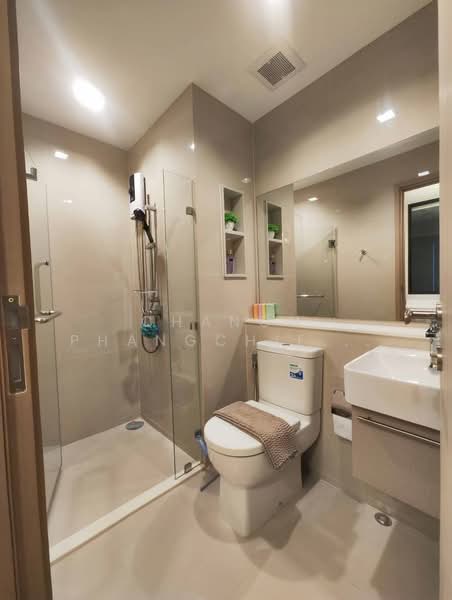 Life Sathorn Sierra, Bangkok, Ratchaphruek Rd, Talat Plu, Thon Buri, Bangkok, 1 Bedroom, 33 sqm, Condo For Rent, by Chanon Phangchienghien, 500432115 - DDproperty.com