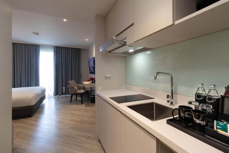 Oakwood Residence Sukhumvit Thonglor, Bangkok, 113 Soi Thonglor 13, Sukhumvit 55, Khlong Tan Nua, Watthana, Bangkok, 1 Bedroom, 39 sqm, Condo For Rent, by ณัฏฐกฤศ สิงหบุตร, 500432174 - DDproperty.com