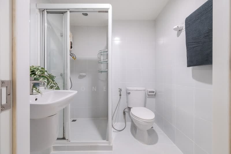 Elements Srinakarin, Bangkok, 43-1 Soi Supaphong 3, Intersection 4, Srinakarin Road, Nong Bon, Prawet, Bangkok, 2 Bedrooms, 44 sqm, Condo For Sale, by One Re., 500432257 - DDproperty.com