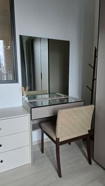 Noble Around Sukhumvit 33, Bangkok, 17 Soi Sukhumvit 33, Khlong Tan Nua, Watthana, Bangkok, Studio, 27 sqm, Condo For Rent, by Boonraksa Sopak, 500432267 - DDproperty.com