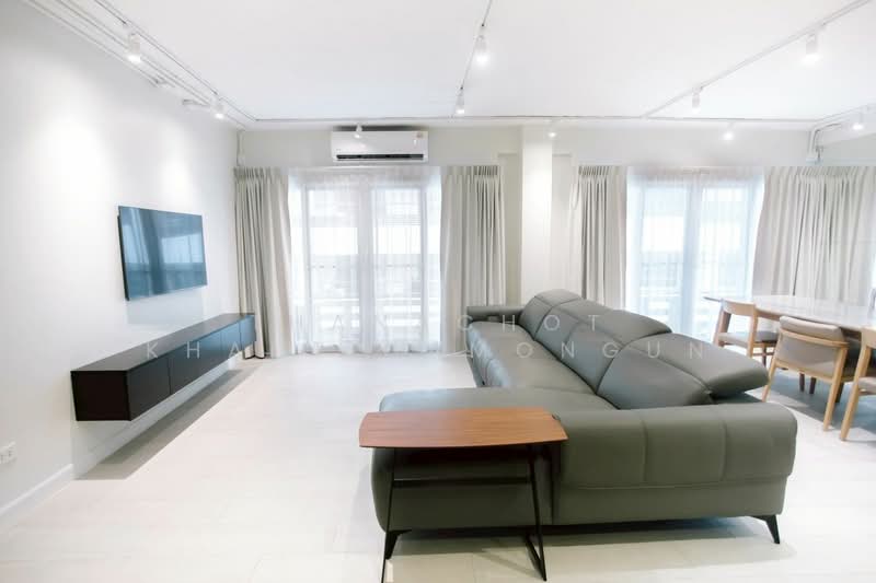 Navin Court, Bangkok, 63 Soi Ruamrudee 3, Lumphini, Pathum Wan, Bangkok, 2 Bedrooms, 123 sqm, Condo For Sale, by Thanachot Khantigamongun, 500432302 - DDproperty.com