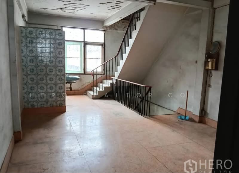 For Rent Shophouse 256 sqm near BTS Phrom Phong, Khlong Toei Bangkok HRE01100, กรุงเทพ, คลองตัน, คลองเตย, กรุงเทพ, 256 ตร.ม., ตึกแถว-อาคารพาณิชย์ ให้เช่า, โดย Hero Realtor Co., Ltd., 500432314 - DDproperty.com