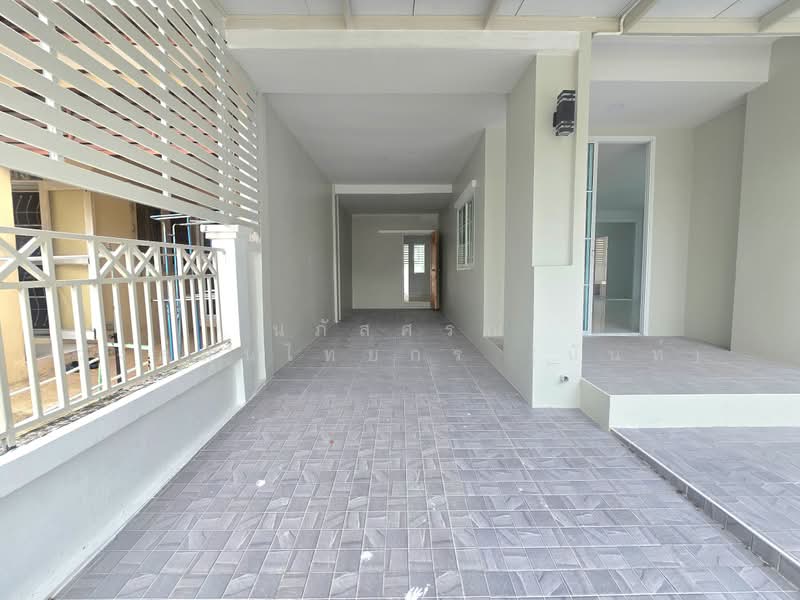 Baan Fah Piyarom - Lumlukka Klong 6, Pathum Thani, Lam Luk Ka Road, Khlong 6 (Exit), Bung Kham Proi, Lam Luk Ka, Pathum Thani, 4 Bedrooms, 160 sqm, Semi-Detached House (Twin House) For Sale, by นภัสศรณ์ วงศ์สินไทยกร (นันท์), 500432367 - DDproperty.com