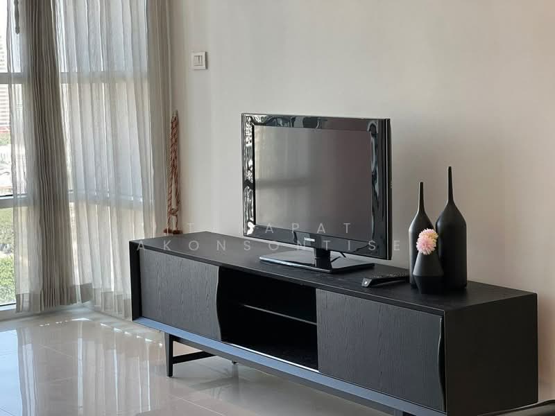 Fullerton Sukhumvit, Bangkok, Sukhumvit Road, Khlong Tan Nua, Watthana, Bangkok, 2 Bedrooms, 105 sqm, Condo For Rent, by Tanapat Sakonsontised, 500432371 - DDproperty.com
