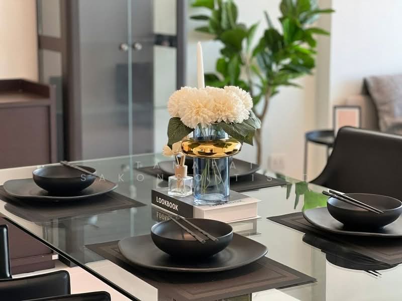 Fullerton Sukhumvit, Bangkok, Sukhumvit Road, Khlong Tan Nua, Watthana, Bangkok, 2 Bedrooms, 105 sqm, Condo For Rent, by Tanapat Sakonsontised, 500432371 - DDproperty.com