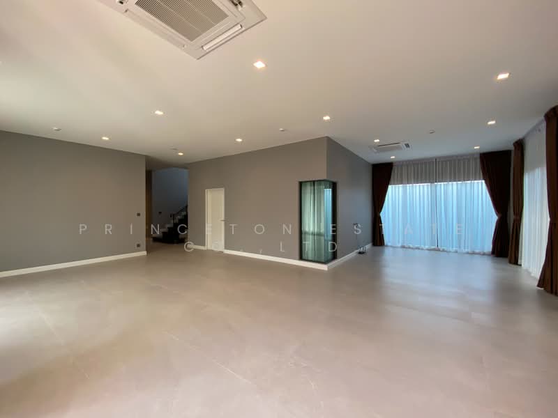 Grand Bangkok Boulevard Krungthepkritha, Bangkok, Srinakarin-Romklao Road, Khlong Sam Prawet, Lat Krabang, Bangkok, 4 Bedrooms, 447 sqm, Single Detached House For Rent, by Princeton Estate Co.,Ltd., 500432388 - DDproperty.com