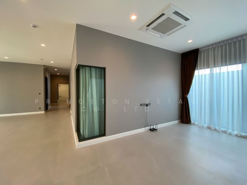 Grand Bangkok Boulevard Krungthepkritha, Bangkok, Srinakarin-Romklao Road, Khlong Sam Prawet, Lat Krabang, Bangkok, 4 Bedrooms, 447 sqm, Single Detached House For Rent, by Princeton Estate Co.,Ltd., 500432388 - DDproperty.com