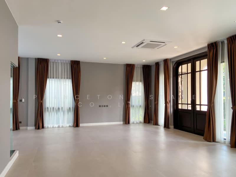Grand Bangkok Boulevard Krungthepkritha : แกรนด์ บางกอก บูเลอวาร์ด กรุงเทพกรีฑา, กรุงเทพ, ถนน ศรีนครินทร์-ร่มเกล้า, คลองสามประเวศ, ลาดกระบัง, กรุงเทพ, 447 ตร.ม., บ้านเดี่ยว ให้เช่า, โดย Princeton Estate Co.,Ltd., 500432388 - DDproperty.com