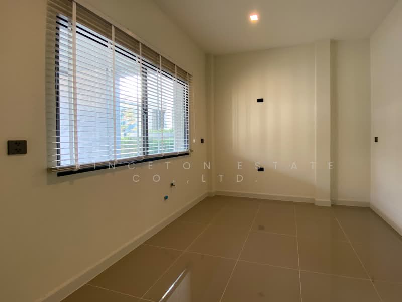 Grand Bangkok Boulevard Krungthepkritha, Bangkok, Srinakarin-Romklao Road, Khlong Sam Prawet, Lat Krabang, Bangkok, 4 Bedrooms, 447 sqm, Single Detached House For Rent, by Princeton Estate Co.,Ltd., 500432388 - DDproperty.com