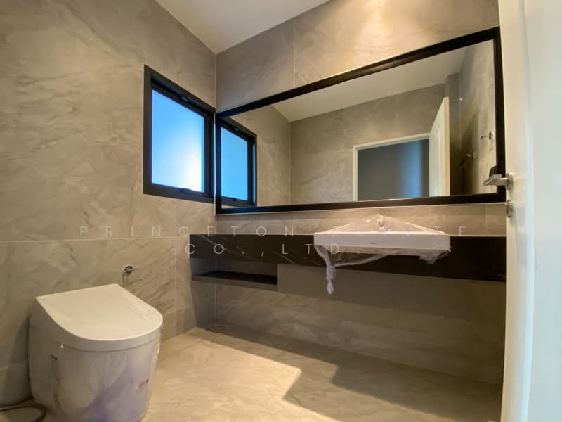 Grand Bangkok Boulevard Krungthepkritha, Bangkok, Srinakarin-Romklao Road, Khlong Sam Prawet, Lat Krabang, Bangkok, 4 Bedrooms, 447 sqm, Single Detached House For Rent, by Princeton Estate Co.,Ltd., 500432388 - DDproperty.com