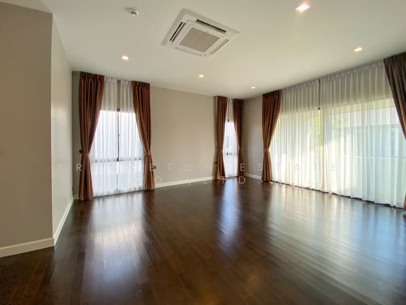 Grand Bangkok Boulevard Krungthepkritha, Bangkok, Srinakarin-Romklao Road, Khlong Sam Prawet, Lat Krabang, Bangkok, 4 Bedrooms, 447 sqm, Single Detached House For Rent, by Princeton Estate Co.,Ltd., 500432388 - DDproperty.com