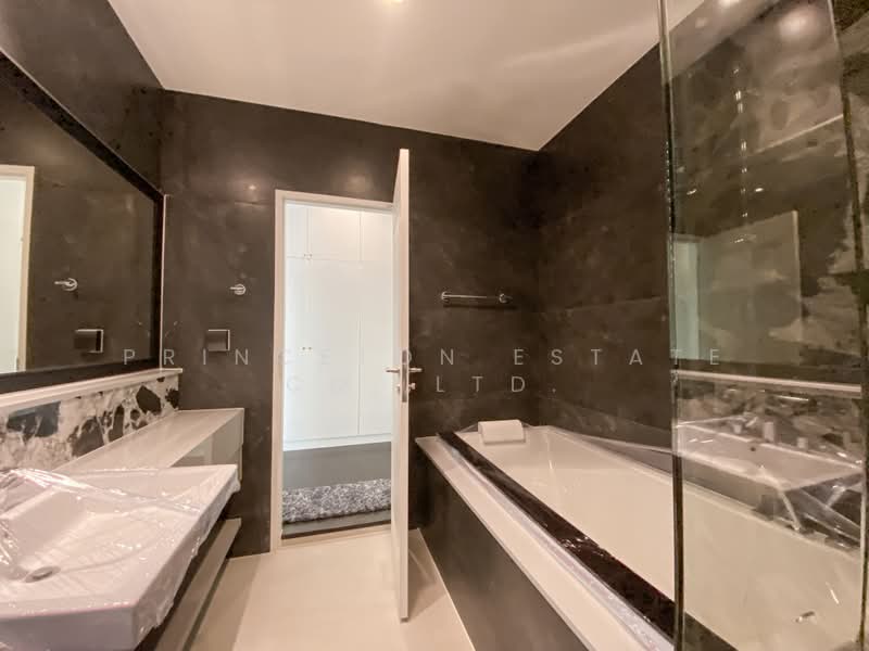 Grand Bangkok Boulevard Krungthepkritha : แกรนด์ บางกอก บูเลอวาร์ด กรุงเทพกรีฑา, กรุงเทพ, ถนน ศรีนครินทร์-ร่มเกล้า, คลองสามประเวศ, ลาดกระบัง, กรุงเทพ, 447 ตร.ม., บ้านเดี่ยว ให้เช่า, โดย Princeton Estate Co.,Ltd., 500432388 - DDproperty.com