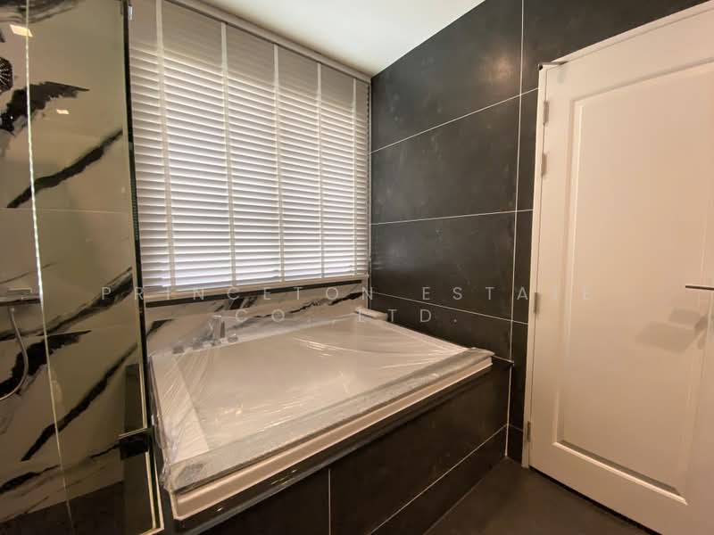 Grand Bangkok Boulevard Krungthepkritha, Bangkok, Srinakarin-Romklao Road, Khlong Sam Prawet, Lat Krabang, Bangkok, 4 Bedrooms, 447 sqm, Single Detached House For Rent, by Princeton Estate Co.,Ltd., 500432388 - DDproperty.com