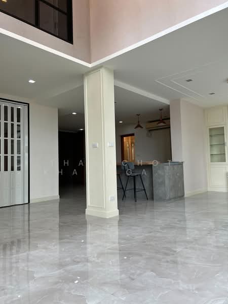 The Emporio Place : ดิ เอ็มโพริโอ เพลส, กรุงเทพ, 93 ซอยสุขุมวิท 24 ถนนสุุขุมวิท, คลองตัน, คลองเตย, กรุงเทพ, 141 ตร.ม., คอนโด ให้เช่า, โดย Thanachot Khantigamongun, 500432402 - DDproperty.com