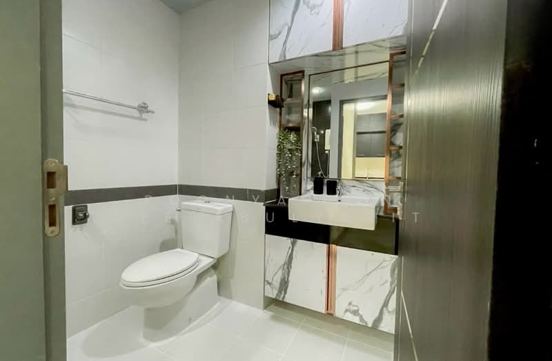 A Space Sukhumvit 77, Bangkok, 2345 Sukhumvit 77 Road, Suan Luang, Bangkok, 1 Bedroom, 35 sqm, Condo For Sale, by Poonyaporn Veerabulyarit, 500432466 - DDproperty.com