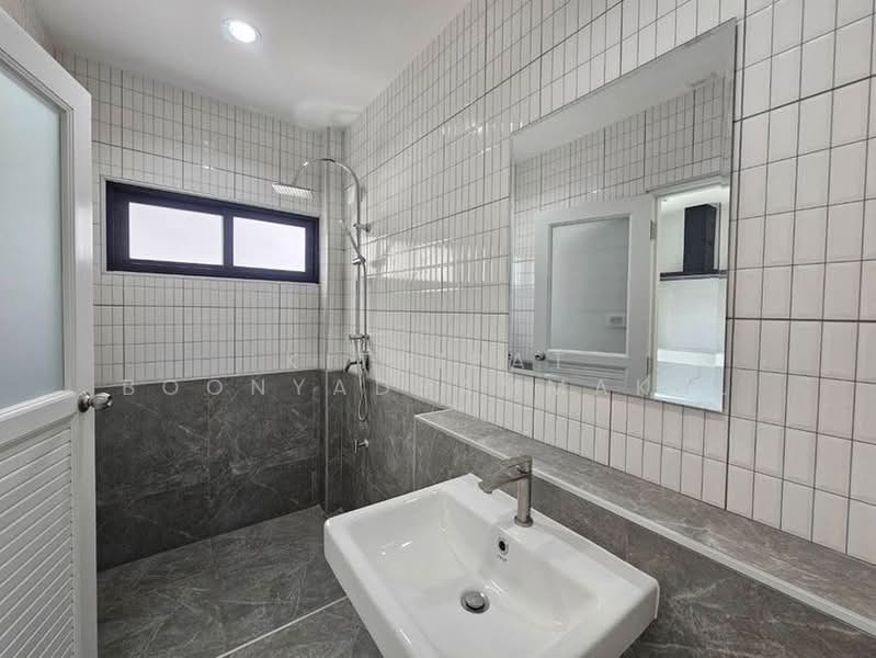 บ้าน 3-ห้องนอน, กรุงเทพ, คลองขวาง, ภาษีเจริญ, กรุงเทพ, 200 ตร.ม., บ้านเดี่ยว ขาย, โดย Kitnipat Boonyadhammakul, 500432495 - DDproperty.com