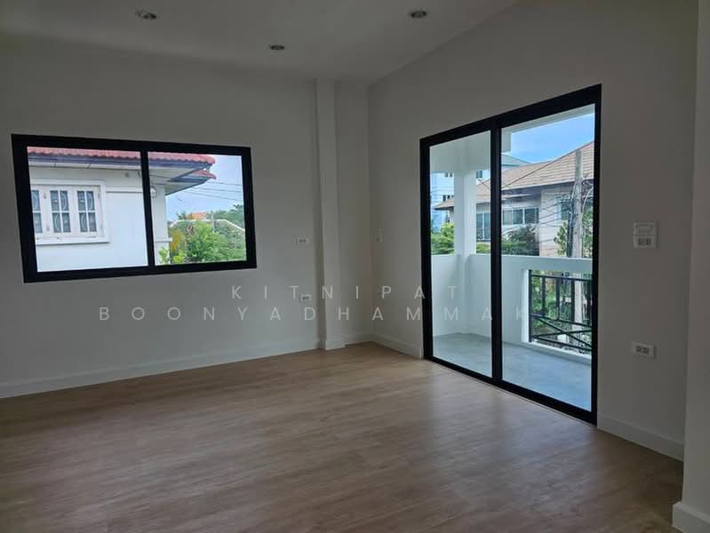 3-BR House, Bangkok, Khlong Khwang, Phasi Charoen, Bangkok, 3 Bedrooms, 200 sqm, Single Detached House For Sale, by Kitnipat Boonyadhammakul, 500432495 - DDproperty.com