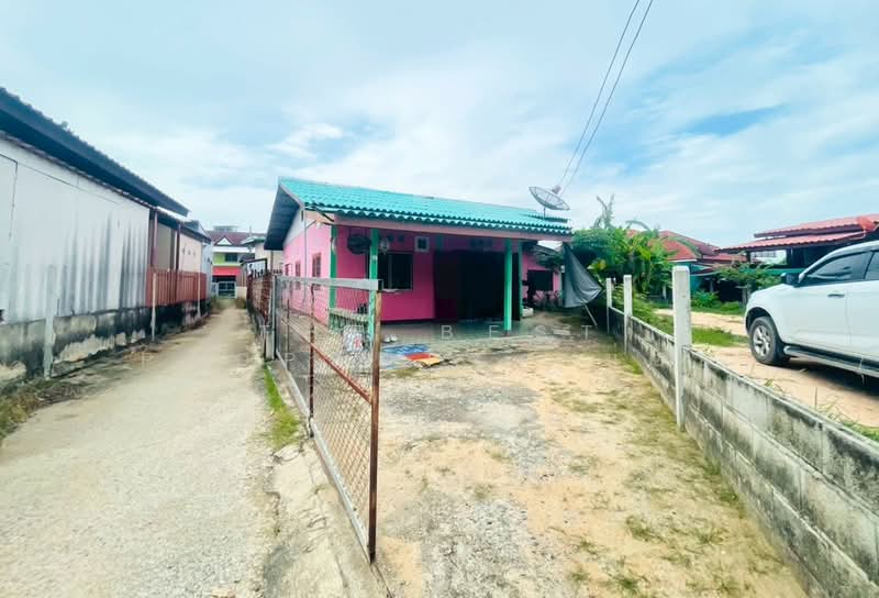 บ้านเดี่ยวขาณุวรลักษบุรี กำแพงเพชร, Kamphaeng Phet, Salok Bat, Khanu Woralaksaburi, Kamphaeng Phet, 2 Bedrooms, 100 sqm, Single Detached House For Sale, by The Best Property หน่อย, 500432503 - DDproperty.com