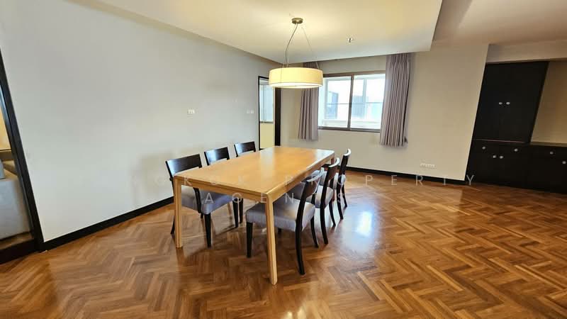 Baan Suanpetch, Bangkok, 18 Soi Sukhumvit 39, Khlong Tan Nua, Watthana, Bangkok, 3 Bedrooms, 265 sqm, Condo For Rent, by BANGKOK PROPERTY AGENTS, 500432508 - DDproperty.com