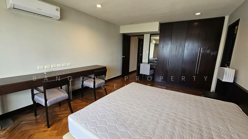 Baan Suanpetch, Bangkok, 18 Soi Sukhumvit 39, Khlong Tan Nua, Watthana, Bangkok, 3 Bedrooms, 265 sqm, Condo For Rent, by BANGKOK PROPERTY AGENTS, 500432508 - DDproperty.com