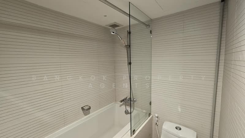 Baan Suanpetch, Bangkok, 18 Soi Sukhumvit 39, Khlong Tan Nua, Watthana, Bangkok, 3 Bedrooms, 265 sqm, Condo For Rent, by BANGKOK PROPERTY AGENTS, 500432508 - DDproperty.com