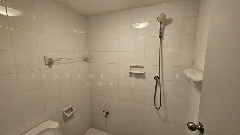Baan Suanpetch, Bangkok, 18 Soi Sukhumvit 39, Khlong Tan Nua, Watthana, Bangkok, 3 Bedrooms, 265 sqm, Condo For Rent, by BANGKOK PROPERTY AGENTS, 500432508 - DDproperty.com
