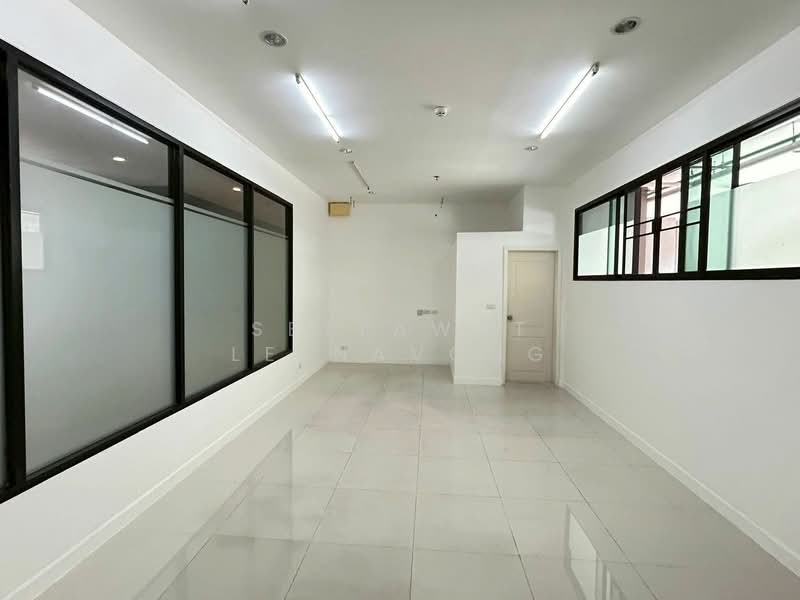 Thana Astoria Pinklao : ธนา แอสโทเรีย ปิ่นเกล้า, กรุงเทพ, ซอยจรัญสนิทวงศ์ 46 แยก 2, บางยี่ขัน, บางพลัด, กรุงเทพ, 32 ตร.ม., คอนโด ให้เช่า, โดย Settawut Leenavong, 500432518 - DDproperty.com