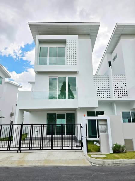 Nirvana Absolute Ekkamai-Ramintra, Bangkok, Soi Sukonthasawat 19, Lat Phrao, Bangkok, 4 Bedrooms, 230 sqm, Single Detached House For Sale, by Pemika Aukkaraleekul, 500432550 - DDproperty.com