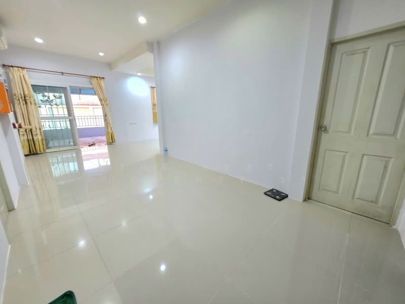 เซนสิริ ทาวน์ 1 สุขุมวิท - แยกเจ, Chon Buri (Pattaya), Thung Suk La, Si Racha, Chon Buri (Pattaya), 3 Bedrooms, 150 sqm, Townhouse For Sale, by The Best Property วา, 500432557 - DDproperty.com