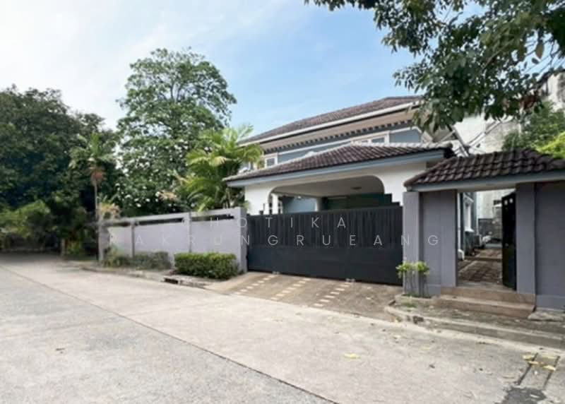 Sukhumvit Garden City 2, Bangkok, Bang Chak, Phra Khanong, Bangkok, 5 Bedrooms, 220 sqm, Single Detached House For Rent, by Chotika Rakrungrueang, 500432558 - DDproperty.com