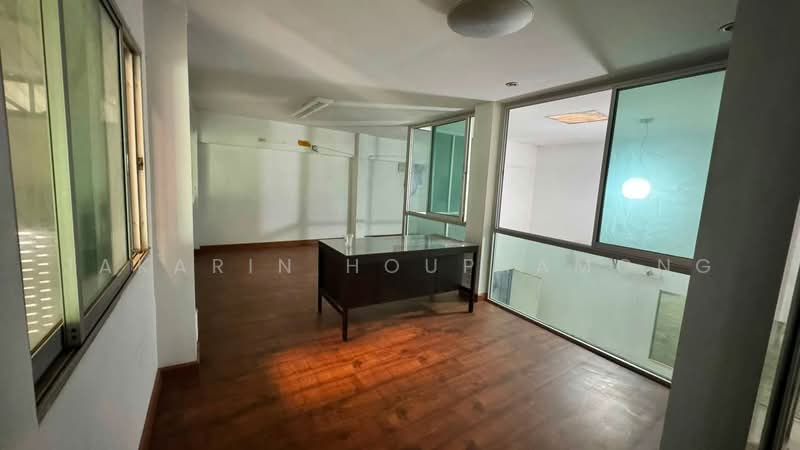 ให้เช่าโกดัง วัชรพล รามอินทรา บางเขน กรุงเทพมหานคร ขนาด 1,950 ตรม, Bangkok, Tha Rang, Bang Khen, Bangkok, , 1,925 sqm, Warehouse/Factory For Rent, by Jakarin Houpramong, 500432570 - DDproperty.com