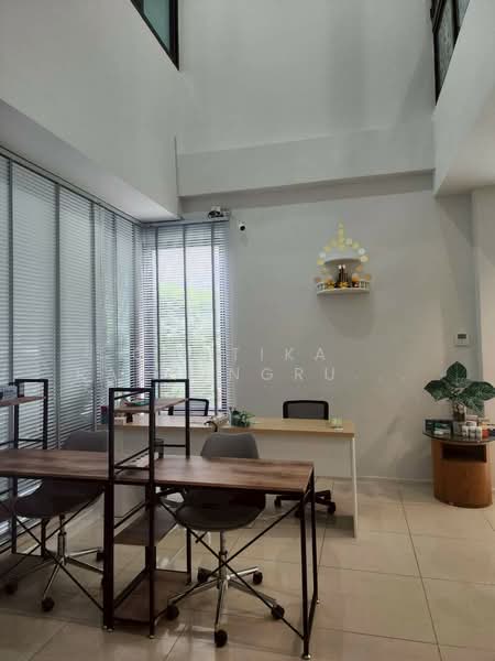 ทาวน์เฮ้าส์ 3-ห้องนอน, กรุงเทพ, สนามบิน, ดอนเมือง, กรุงเทพ, 218 ตร.ม., ทาวน์เฮ้าส์ ขาย, โดย Chotika Rakrungrueang, 500432601 - DDproperty.com