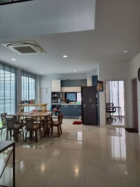 3-BR Townhouse, Bangkok, Sanam Bin, Don Mueang, Bangkok, 3 Bedrooms, 218 sqm, Townhouse For Sale, by Chotika Rakrungrueang, 500432601 - DDproperty.com