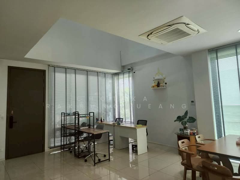 ทาวน์เฮ้าส์ 3-ห้องนอน, กรุงเทพ, สนามบิน, ดอนเมือง, กรุงเทพ, 218 ตร.ม., ทาวน์เฮ้าส์ ขาย, โดย Chotika Rakrungrueang, 500432601 - DDproperty.com
