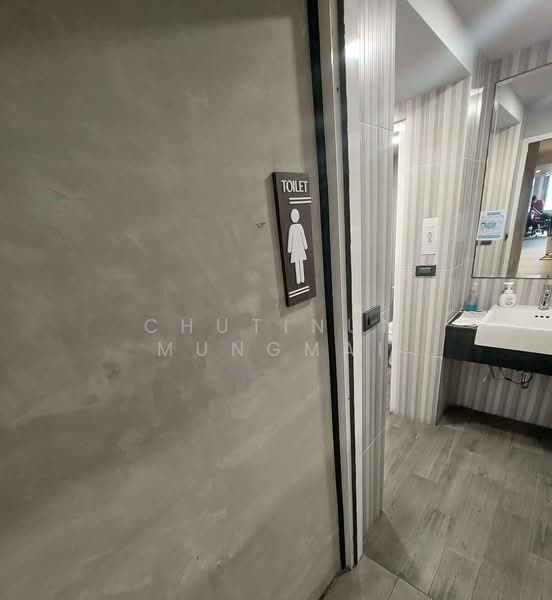 Space for Rent in Phrom Phong BTS 8 Minute Walk Ideal for Bar and Restaurant, Bangkok, Khlong Tan Nua, Watthana, Bangkok, , 247 sqm, Retail Space For Rent, by Chutinun Mungmai, 500432615 - DDproperty.com