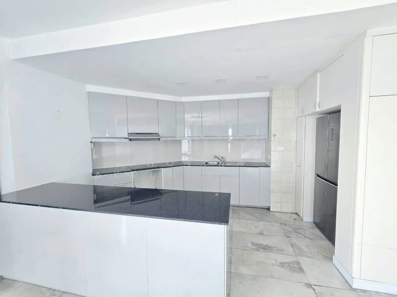 Thana Tower, Bangkok, Charan Sanit Wong, Bang Yi Khan, Bang Phlat, Bangkok, 3 Bedrooms, 314 sqm, Condo For Rent, by Chotika   Rakrungrueang, 500432637 - DDproperty.com