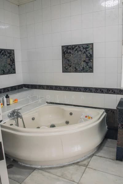 Thana Tower, Bangkok, Charan Sanit Wong, Bang Yi Khan, Bang Phlat, Bangkok, 3 Bedrooms, 314 sqm, Condo For Rent, by Chotika   Rakrungrueang, 500432637 - DDproperty.com