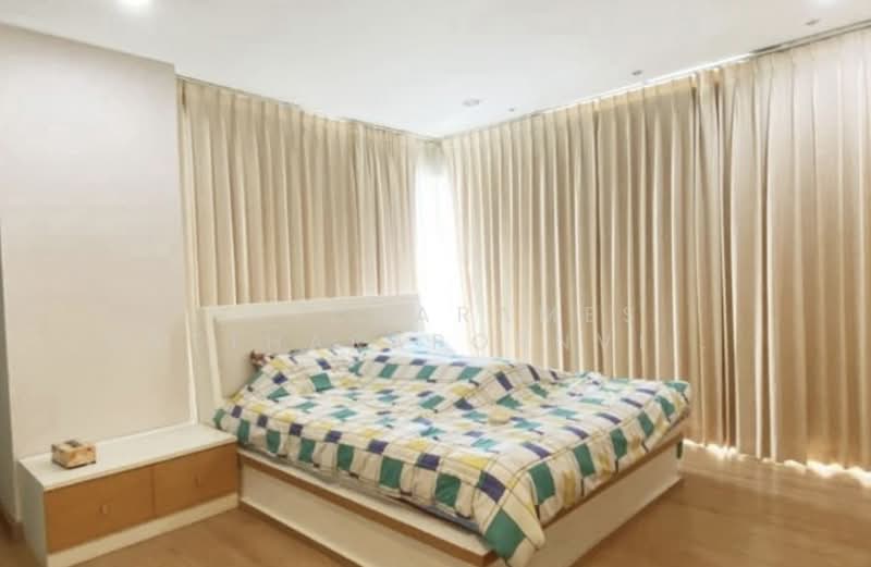Silom Grand Terrace : สีลม แกรนด์ เทอเรส, กรุงเทพ, ซอยศาลาแดง 2 ถนนศาลาแดง, สีลม, บางรัก, กรุงเทพ, 82 ตร.ม., คอนโด ให้เช่า, โดย Patcharames Pattharapornviboon, 500432645 - DDproperty.com