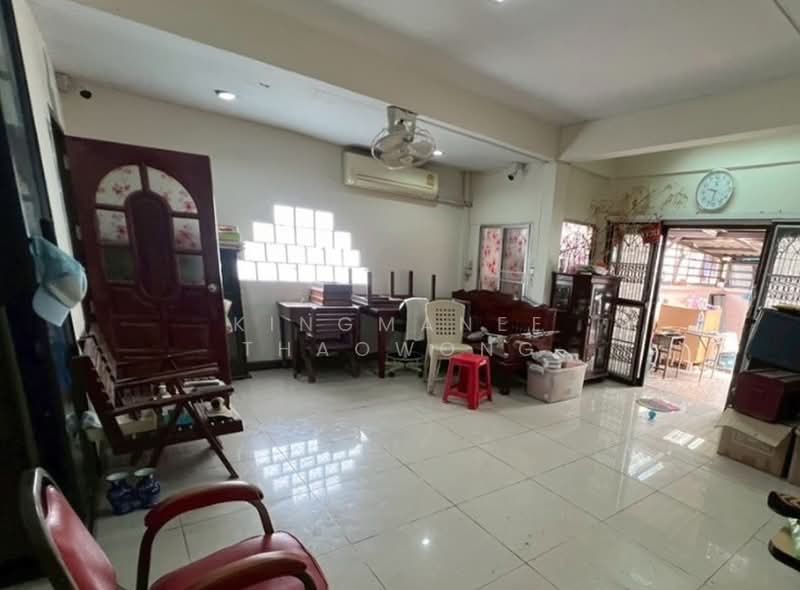 ทาวน์เฮ้าส์ 4-ห้องนอน, กรุงเทพ, ลาดพร้าว, กรุงเทพ, 220 ตร.ม., ทาวน์เฮ้าส์ ขาย, โดย Kingmanee Thaowong, 500432680 - DDproperty.com