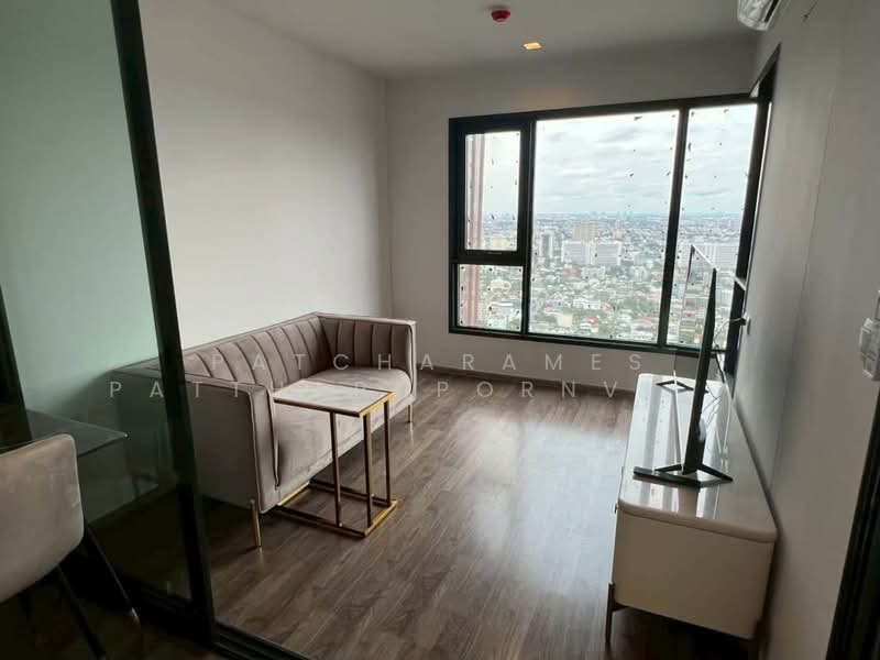 Life Ladprao Valley, Bangkok, Phaholyothin Road, Jom Phon, Chatuchak, Bangkok, 2 Bedrooms, 35 sqm, Condo For Rent, by Patcharames Pattharapornviboon, 500432701 - DDproperty.com