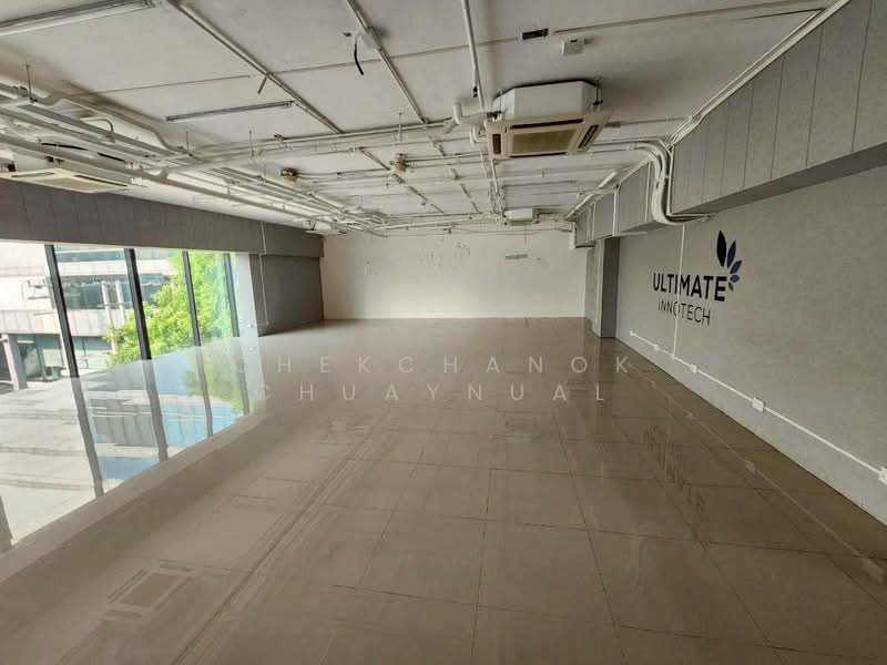 ให้เช่าอาคารสำนักงาน รัชดาลาดพร้าวพื้นที่ใช้สอย 2,000 ตารางเมตรที่จอดรถกว่า 400 คัน ค่าเช่า 800,000, Bangkok, Chatuchak, Chatuchak, Bangkok, , 2,000 sqm, Office Space For Rent, by Chekchanok Chuaynual, 500432741 - DDproperty.com