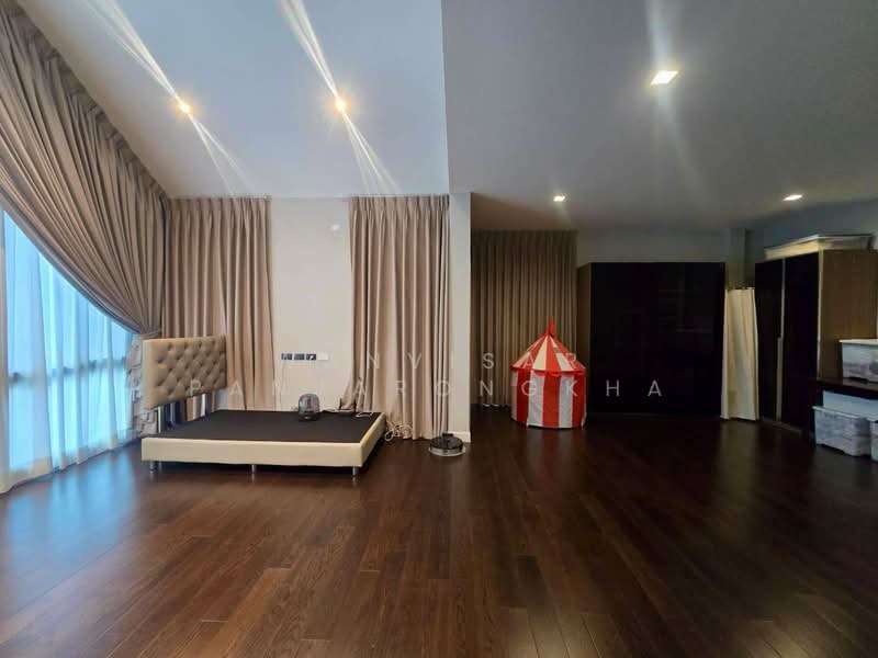 Bangkok Boulevard Signature Phetkasem-Pinklao, Bangkok, 356 Kanchanaphisek 007 Alley, Bang Khae, Bangkok, 4 Bedrooms, 442 sqm, Single Detached House For Sale, by Wanvisar Panjarongkha, 500432787 - DDproperty.com