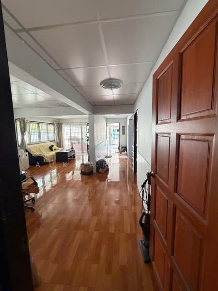 4-BR House, Bangkok, Lat Phrao, Bangkok, 4 Bedrooms, 220 sqm, Single Detached House For Sale, by Pemika Aukkaraleekul, 500432793 - DDproperty.com
