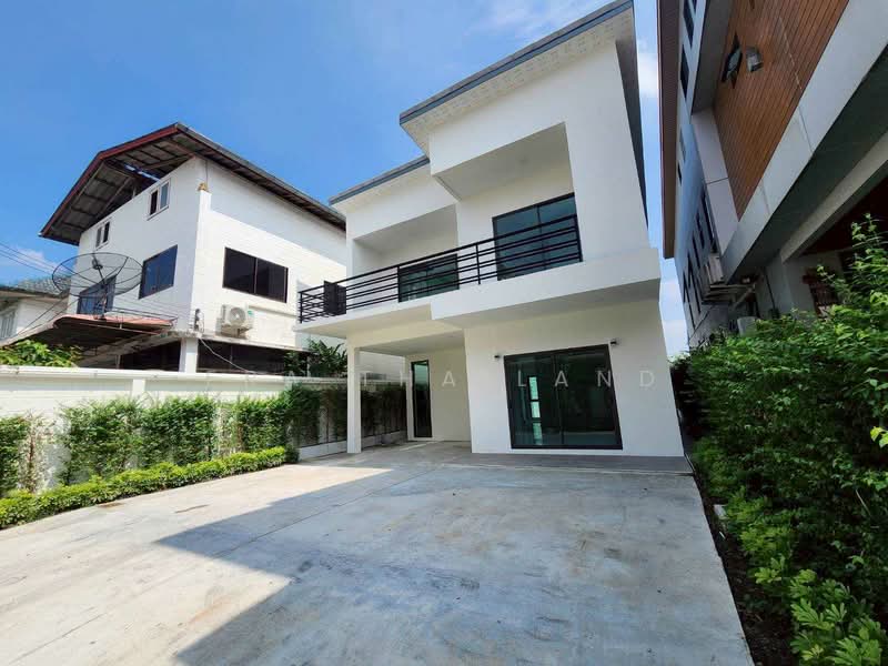 ขาย ทาวน์โฮม / โฮมออฟฟิศหลังใหญ่ สุขุมวิท 93 (ซอยพึ่งมี 29) บ้านใหม่ เนื้อที่กว้างพิเศษ 53 ตร.ว, กรุงเทพ, บางจาก, พระโขนง, กรุงเทพ, 180 ตร.ม., สำนักงาน ขาย, โดย ERA Thailand, 500432840 - DDproperty.com