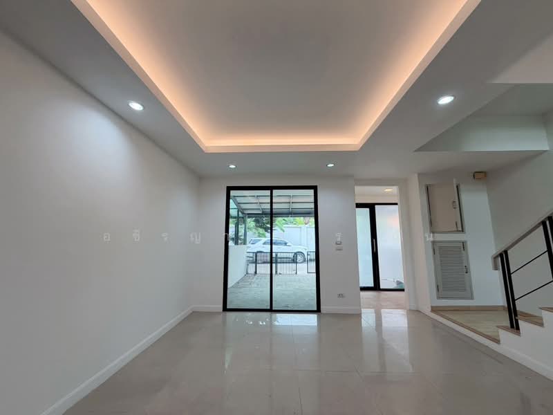 Areeya Mova Kaset-Nawamintr : อารียา โมวา เกษตร-นวมินทร์, กรุงเทพ, ซ. หมู่บ้านอารียา โมวา, จรเข้บัว, ลาดพร้าว, กรุงเทพ, 180 ตร.ม., ทาวน์เฮ้าส์ ขาย, โดย อชิรญา สุวรรณิน, 500432872 - DDproperty.com