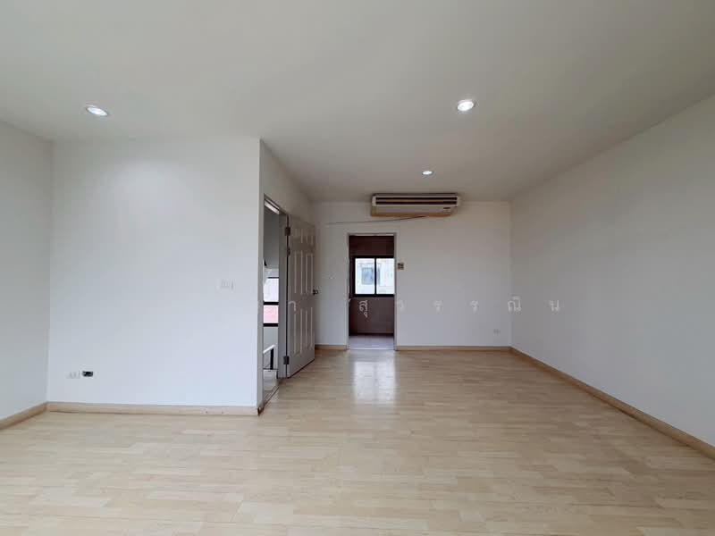 Areeya Mova Kaset-Nawamintr : อารียา โมวา เกษตร-นวมินทร์, กรุงเทพ, ซ. หมู่บ้านอารียา โมวา, จรเข้บัว, ลาดพร้าว, กรุงเทพ, 180 ตร.ม., ทาวน์เฮ้าส์ ขาย, โดย อชิรญา สุวรรณิน, 500432872 - DDproperty.com