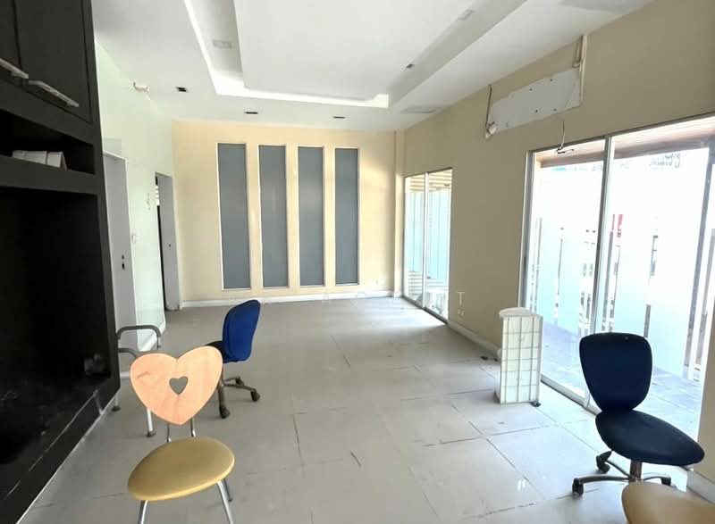 วิสต้า อเวนิว เพชรเกษม 81, Bangkok, Nong Kham, Nong Khaem, Bangkok, 3 Bedrooms, 390 sqm, Townhouse For Sale, by NR AGENT, 500432895 - DDproperty.com
